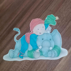 Caillou Bügelbild dunkle Sachen