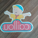 Caillou Bügelbild helle Sachen